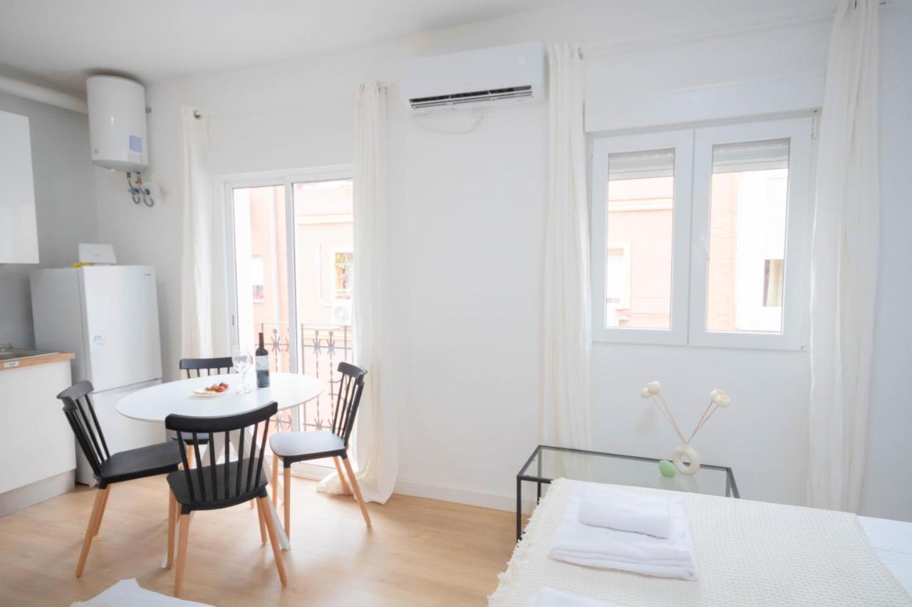 For You Rentals Encantador Y Unico Estudio Temporal En Tetuan Madrid Mlu1º1 Bagian luar foto